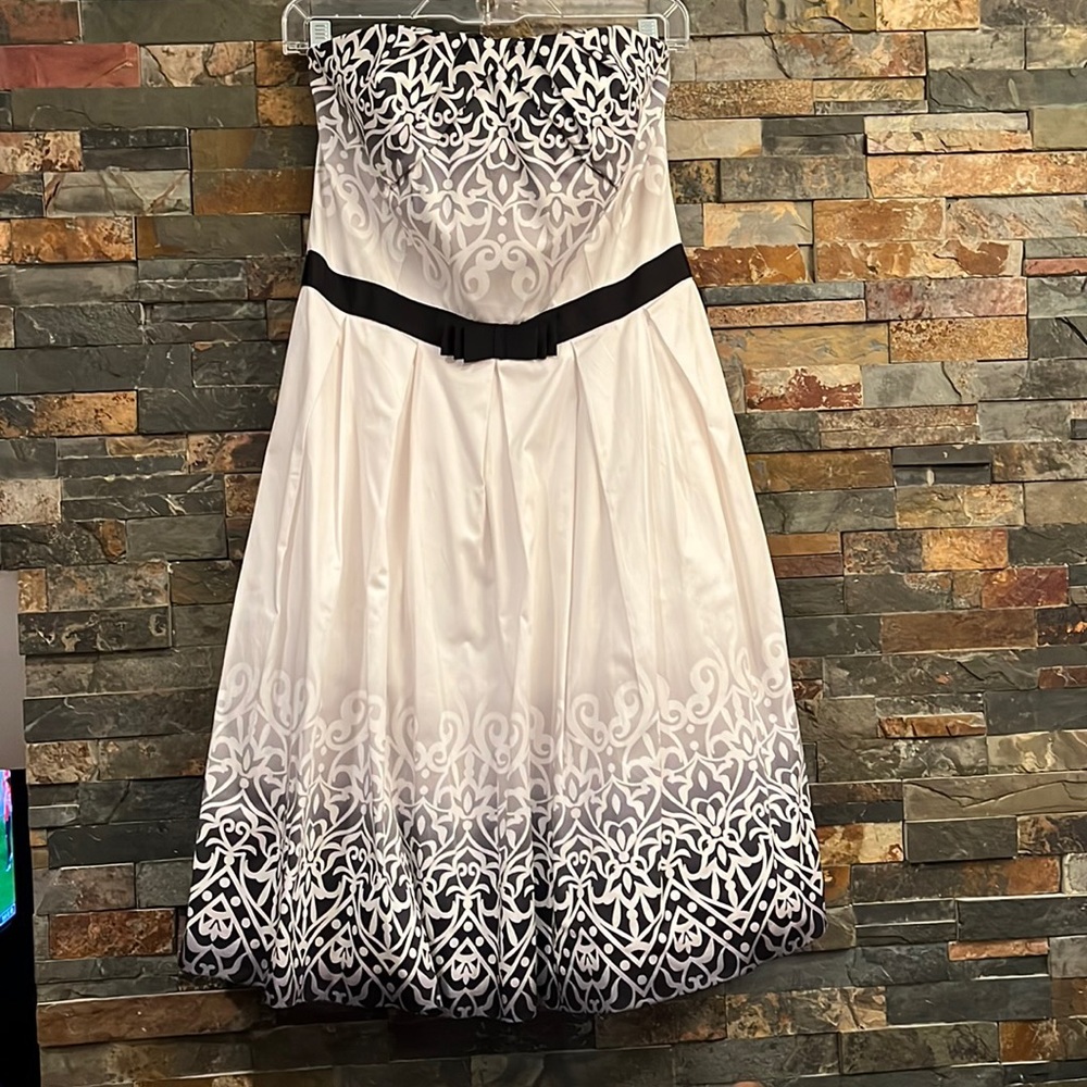 🔥 WHBM | NWOT strapless ombré dress size 10.